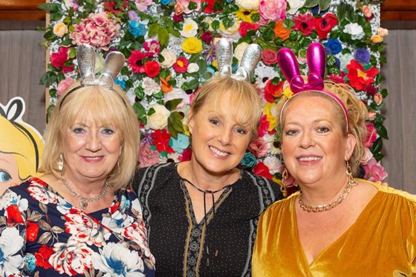 Liz_Sally_Endeavour_Patron_Julie-Foy Liz_Sally_Endeavour_Patron_Julie-Foy