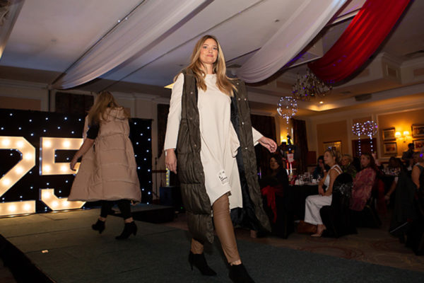 LadiesLunch22_CatWalk1 LadiesLunch22_CatWalk1
